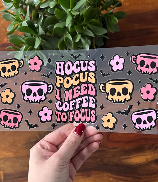 [ Doppelseitig ] 500 ml Trinkglasaufkleber | hocus pocus coffee to focus